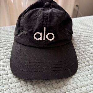 ALO Yoga Classic Black Cap